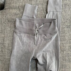 Grayish Ribbed High-Waisted Leggings/joggers